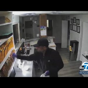 Man steals stacks of medical files from Sherman Oaks dental place of business