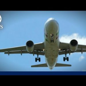 Off -accountability pilot helps land plane